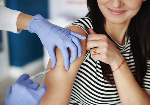 آیا تزریق آمپول ضد حساسیت توصیه می‌شود؟